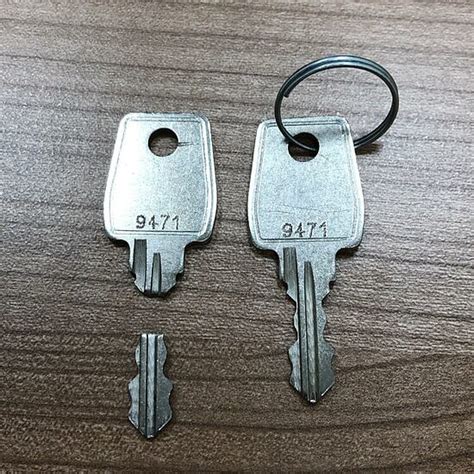 Schlüssel nach Nummer anfertigen lassen
